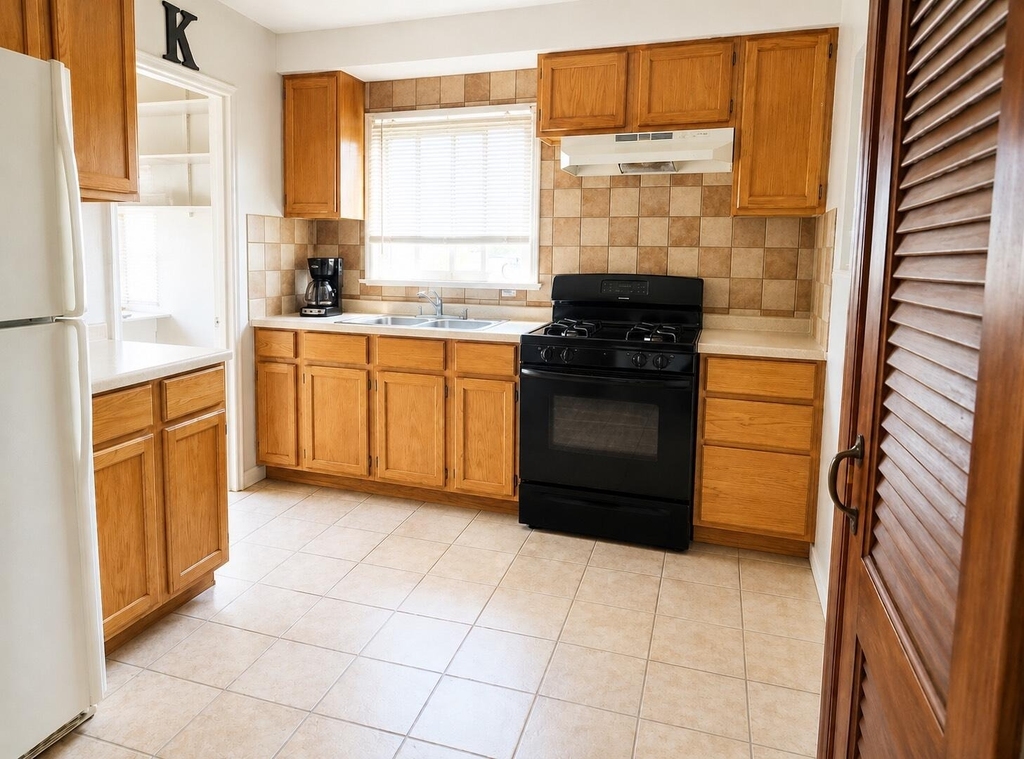 27392 Osmun Street - Photo 6