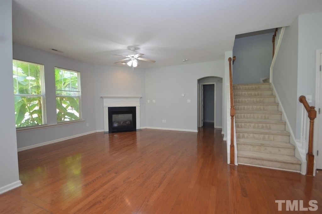 1507 Hinchliff Court - Photo 7