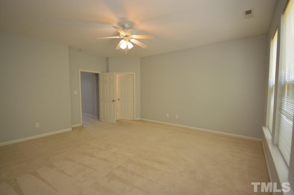 1507 Hinchliff Court - Photo 23