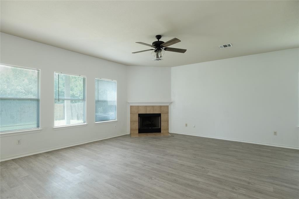 17909 Maxa Dr - Photo 2