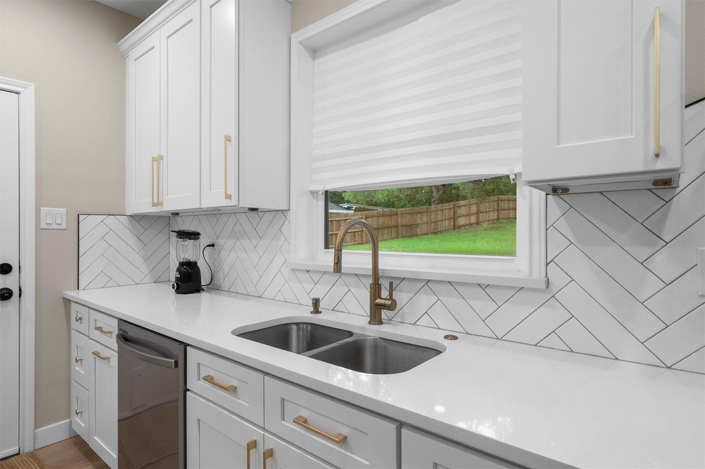 307 Hurst Creek Rd - Photo 10