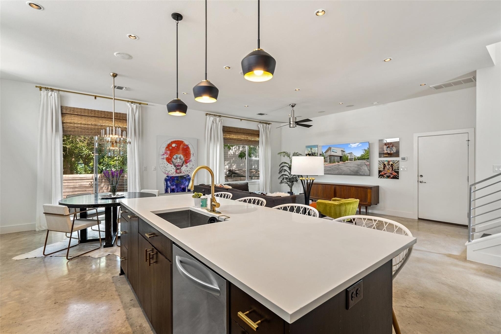 2105 Goodrich Ave - Photo 7
