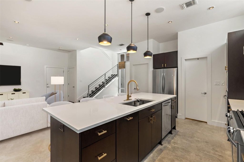 2105 Goodrich Ave - Photo 18