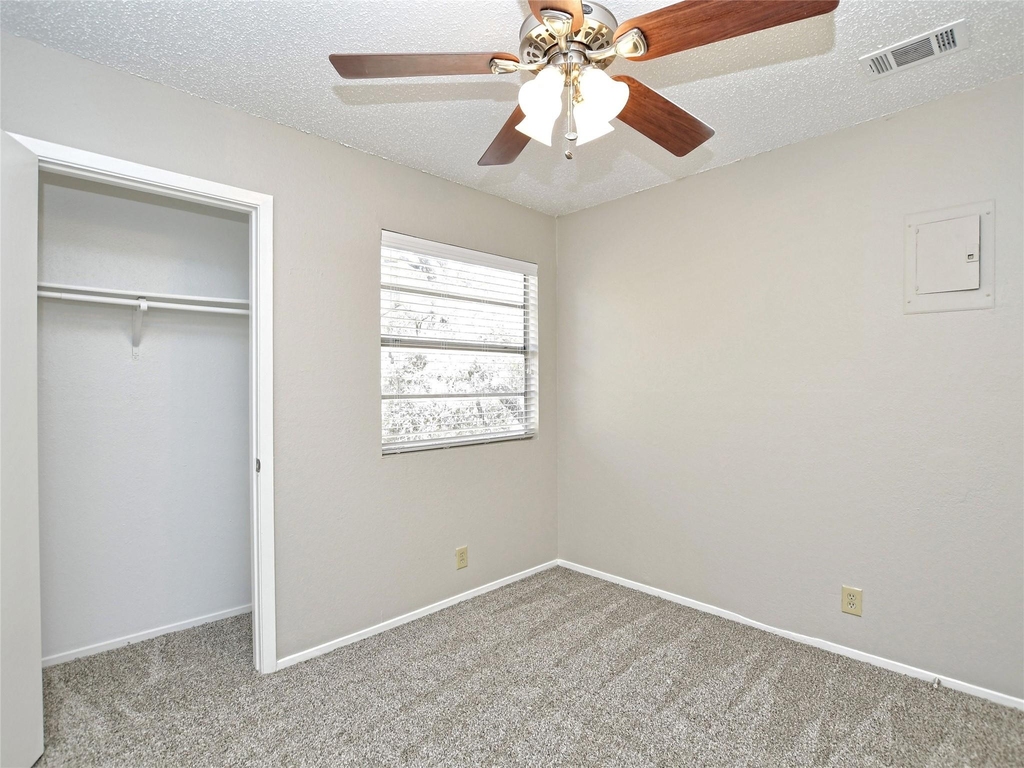 301 Algerita Dr - Photo 12