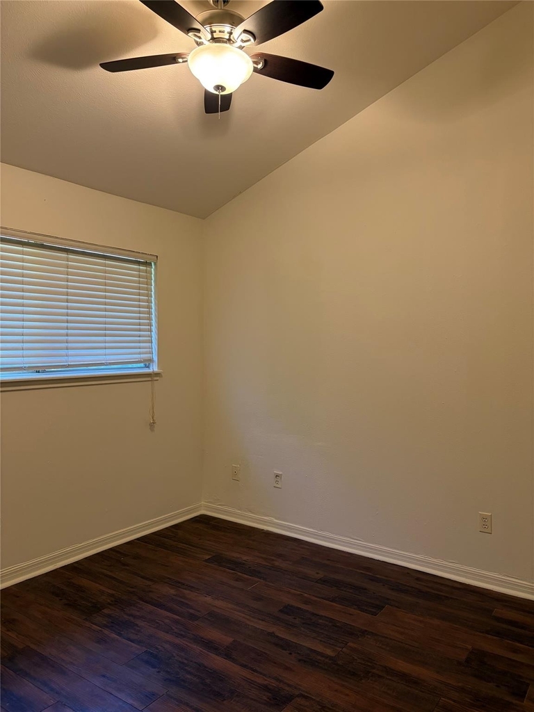 1404 Andra Ln - Photo 13