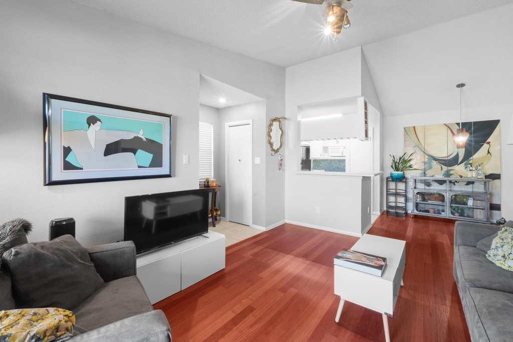 1601 Faro Dr - Photo 0