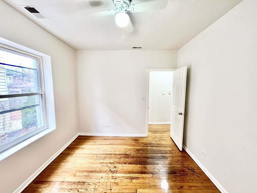 3918 W Augusta Boulevard - Photo 7