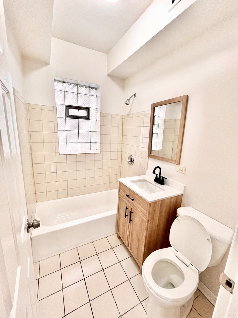 3918 W Augusta Boulevard - Photo 8