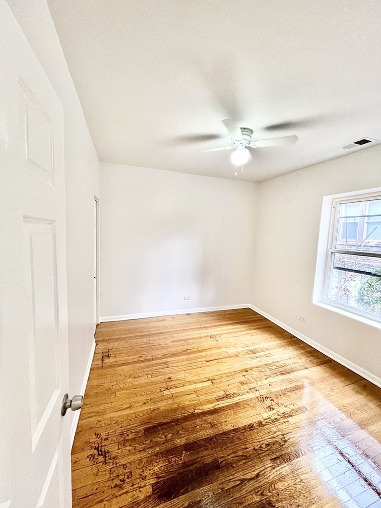 3918 W Augusta Boulevard - Photo 5