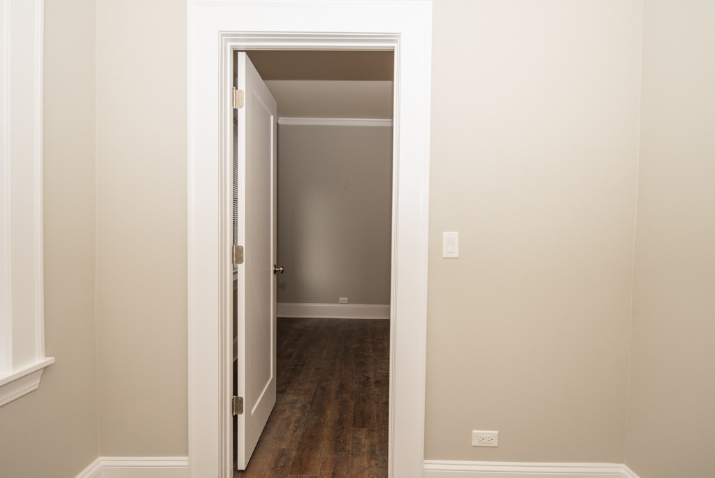 817 W Lakeside Place - Photo 12