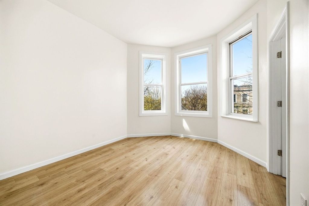 1621 S Lawndale Avenue - Photo 6