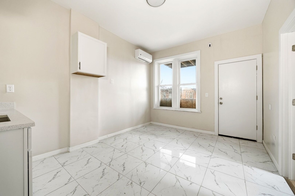 1621 S Lawndale Avenue - Photo 5