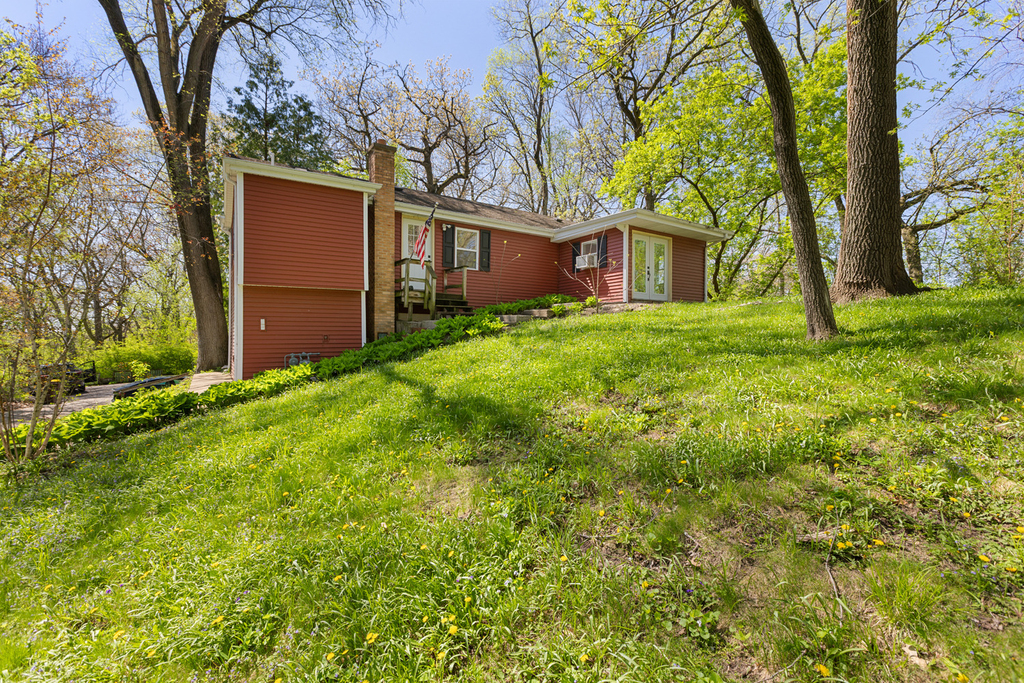 1010 Osage Drive - Photo 0