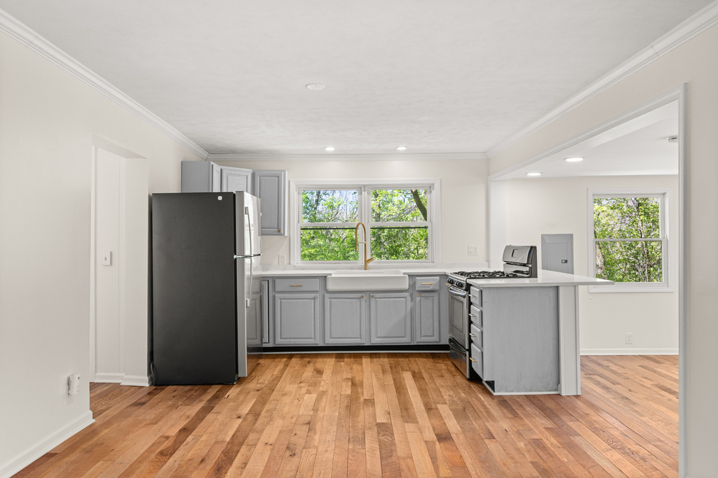 1010 Osage Drive - Photo 8