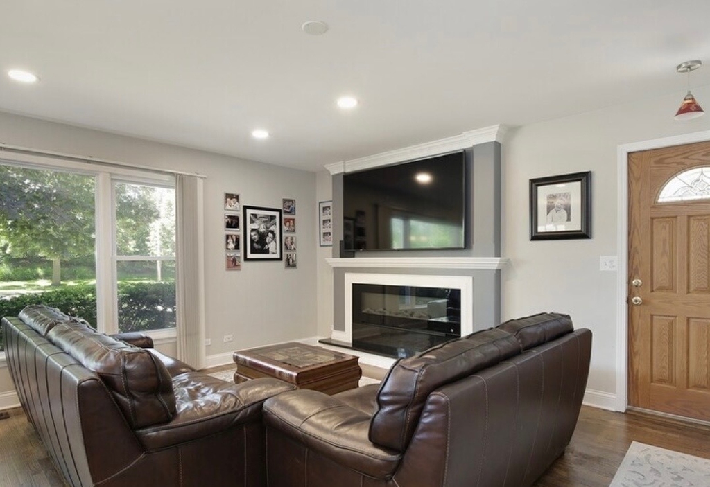 716 Laramie Avenue - Photo 2