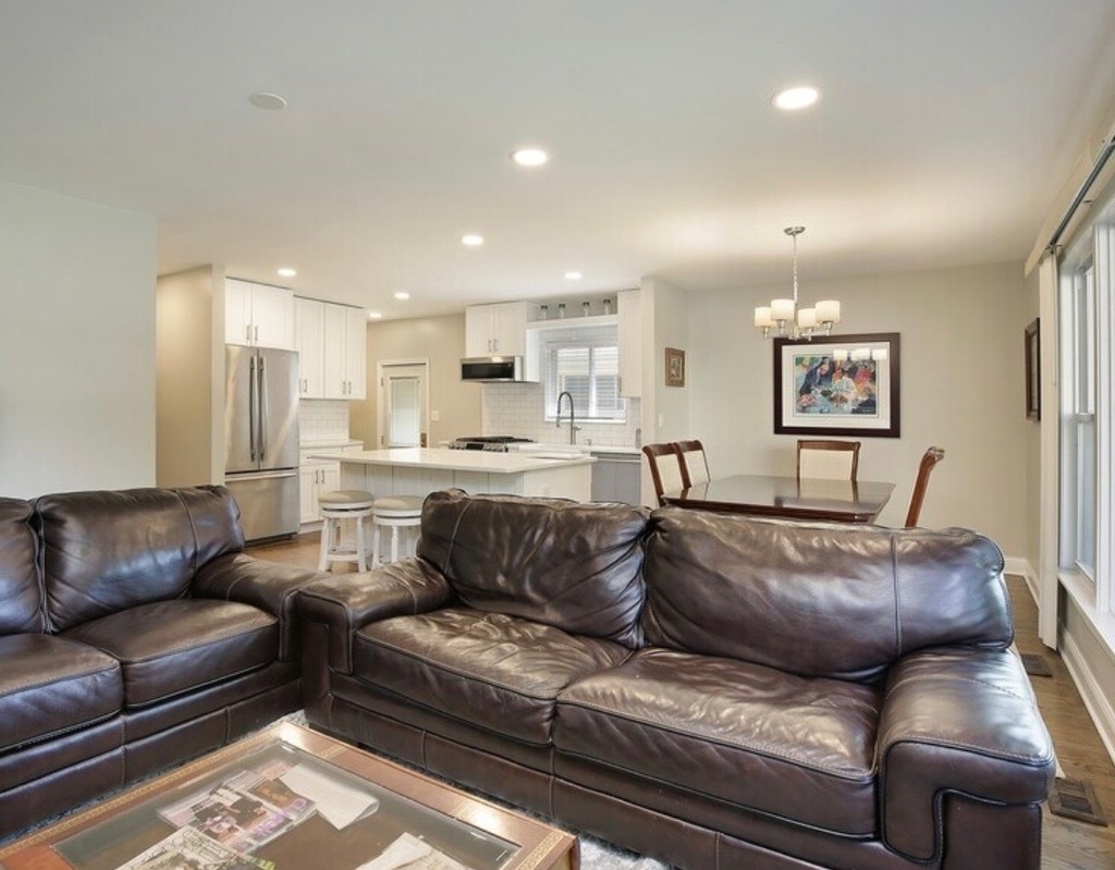 716 Laramie Avenue - Photo 4