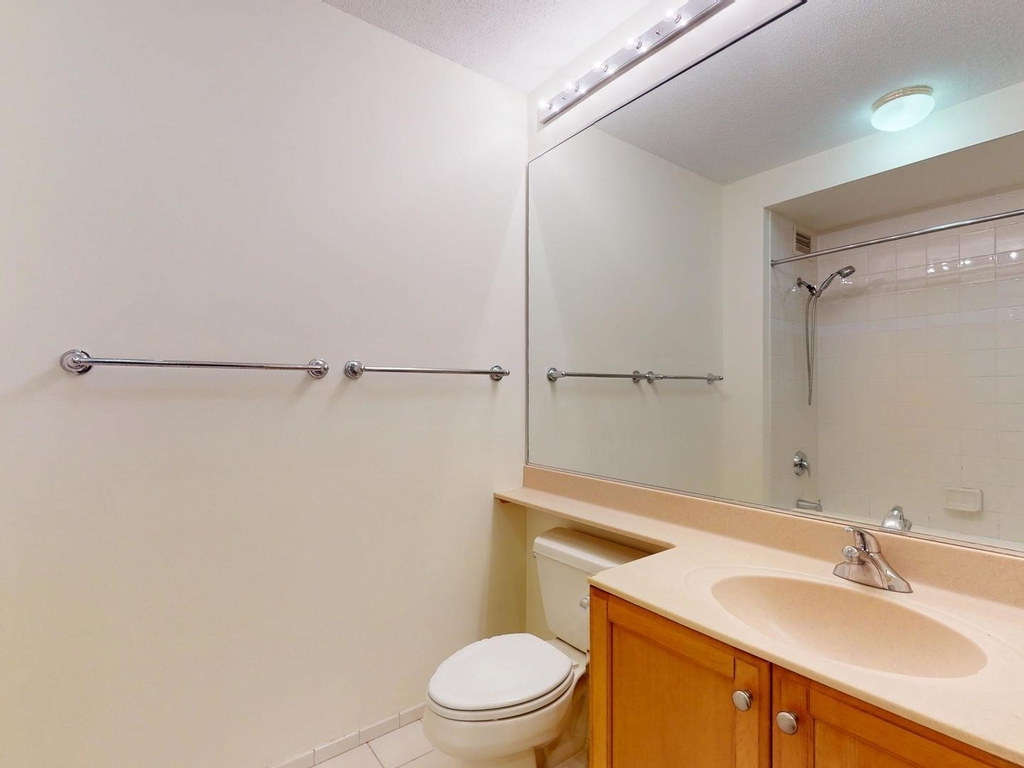 400 N Lasalle Drive - Photo 10