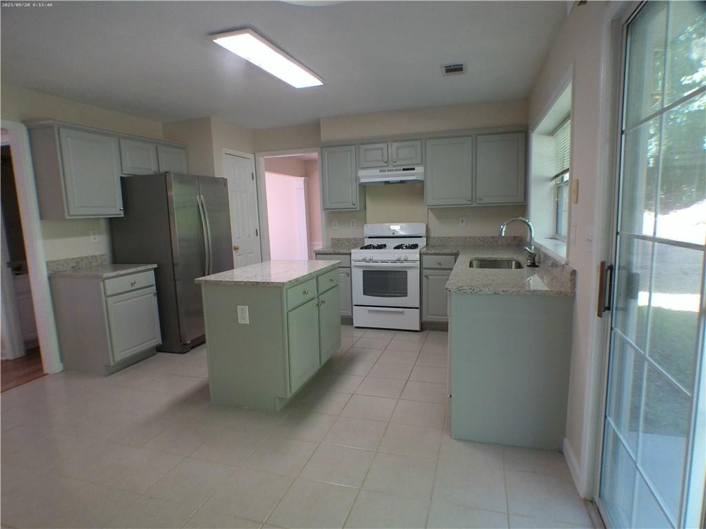 3674 Kentford Lane - Photo 6