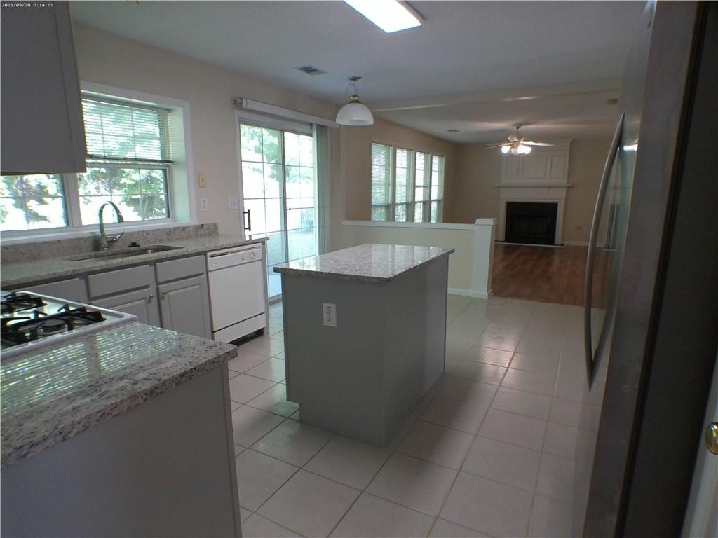 3674 Kentford Lane - Photo 5