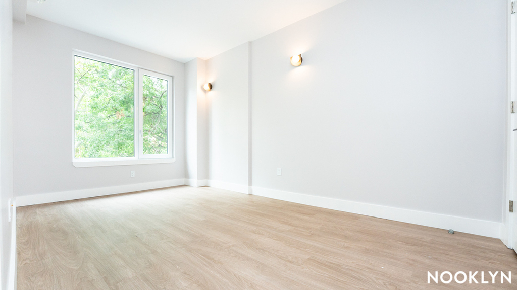 290 Linden Blvd 11226 - Photo 11