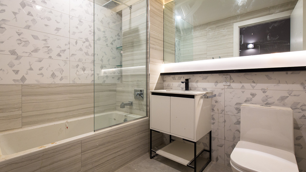 290 Linden Blvd 11226 - Photo 4