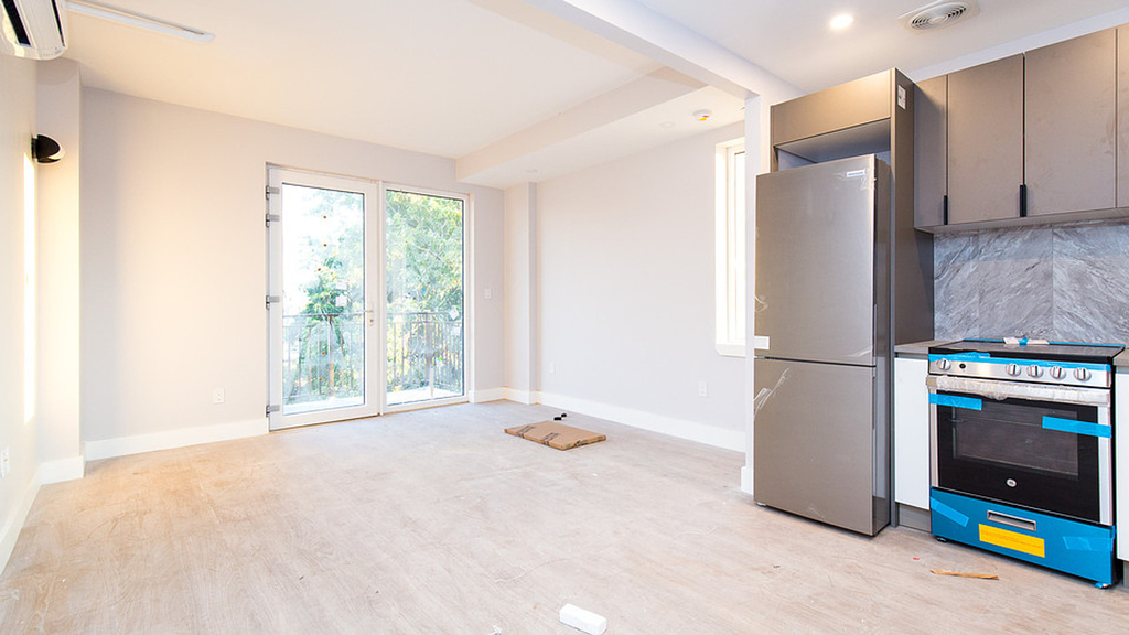 290 Linden Blvd 11226 - Photo 0