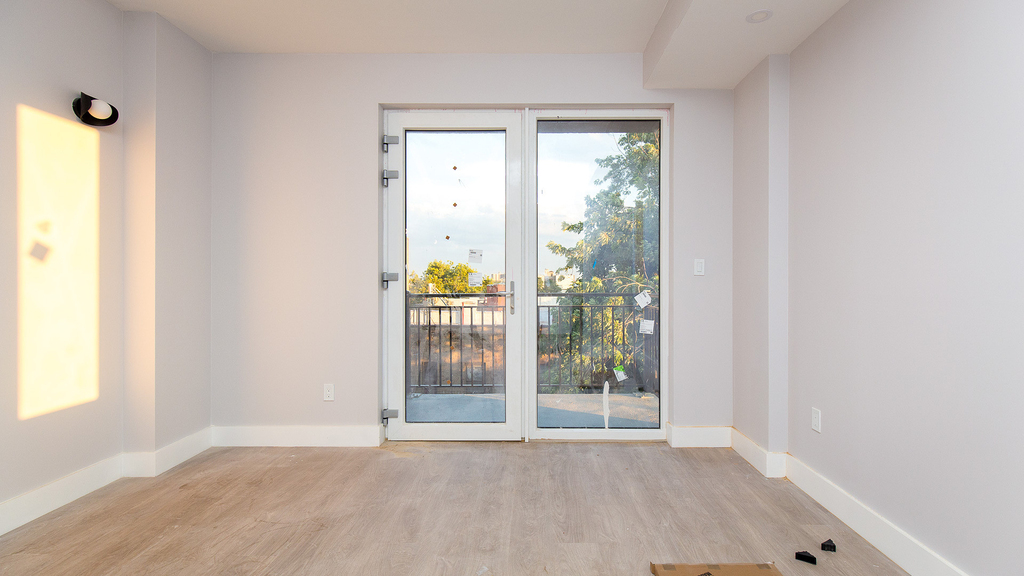 290 Linden Blvd 11226 - Photo 10