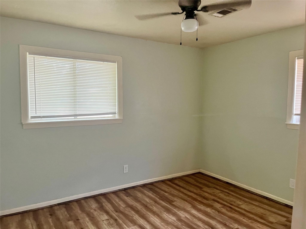2218 19th Avenue N - Photo 7