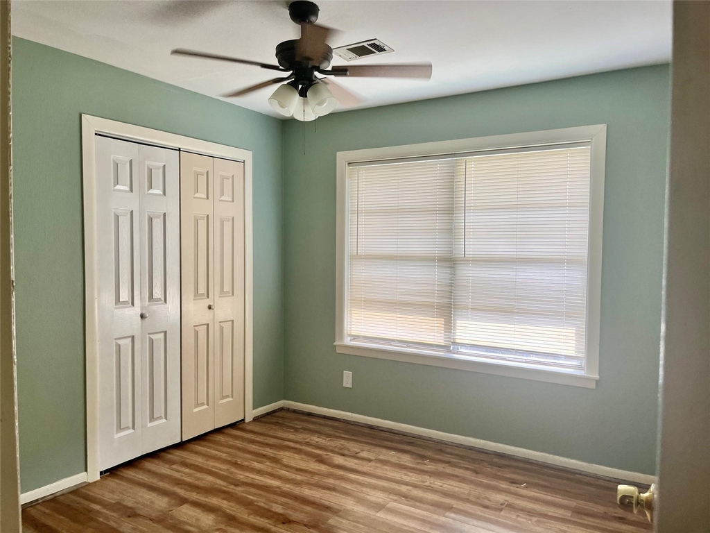 2218 19th Avenue N - Photo 9