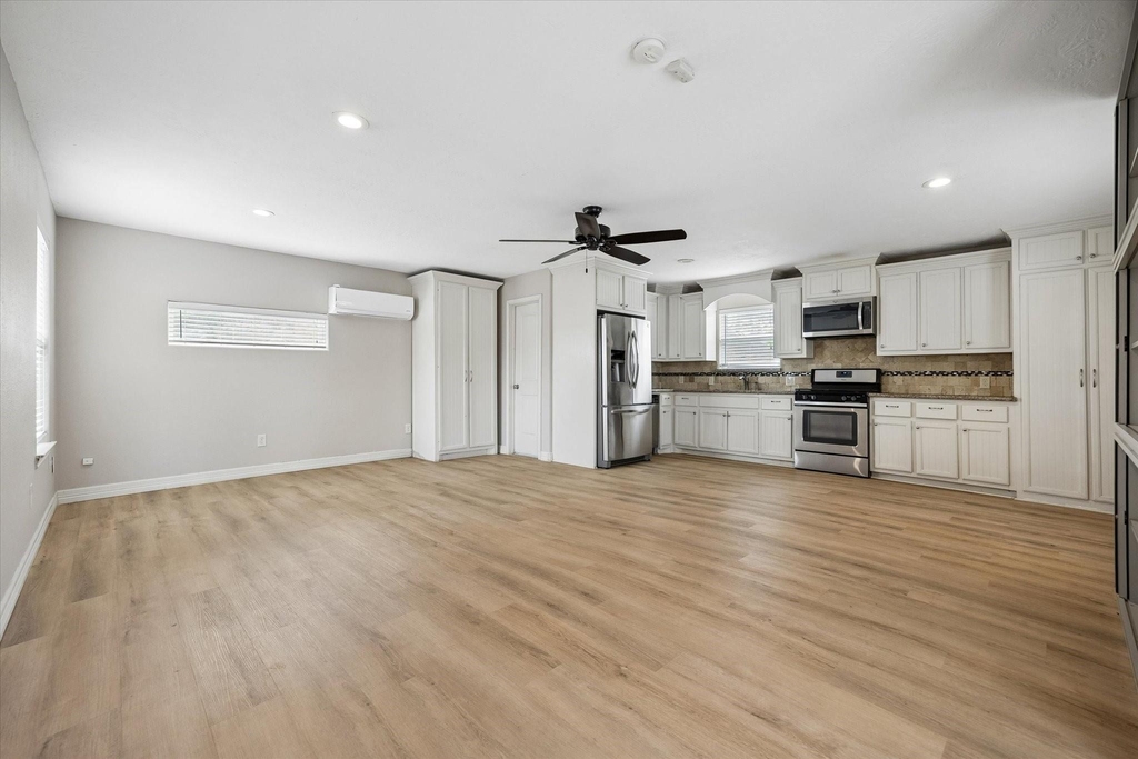 2519 White Oak Drive - Photo 1