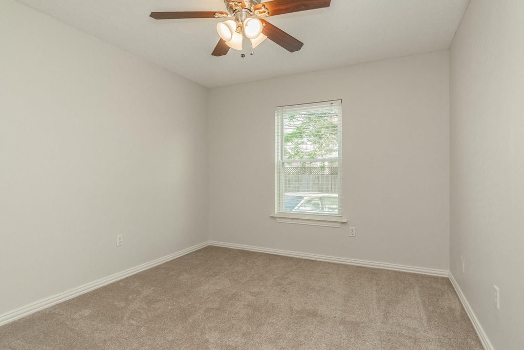 600 19th Street - Photo 21