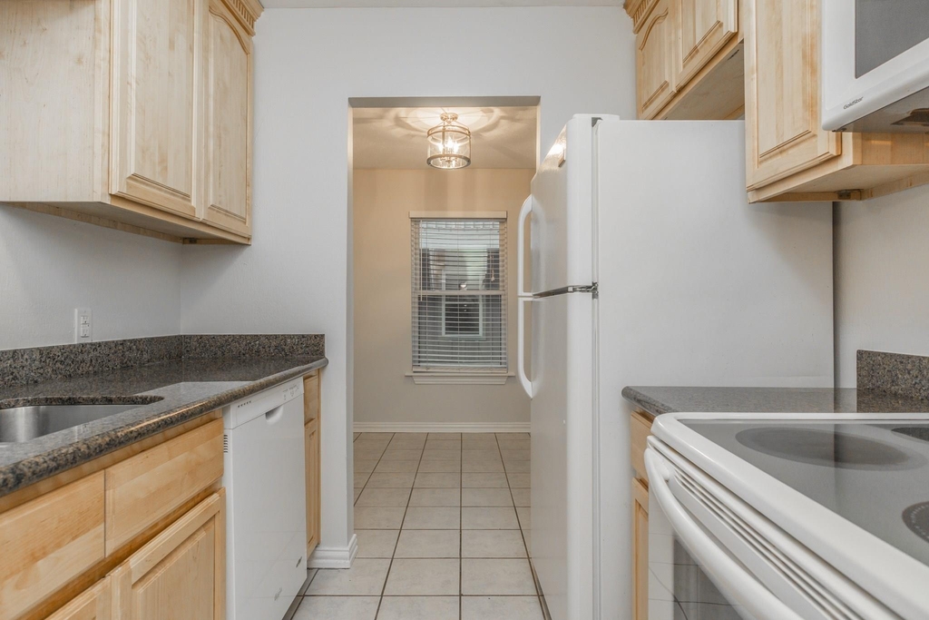 600 19th Street - Photo 13