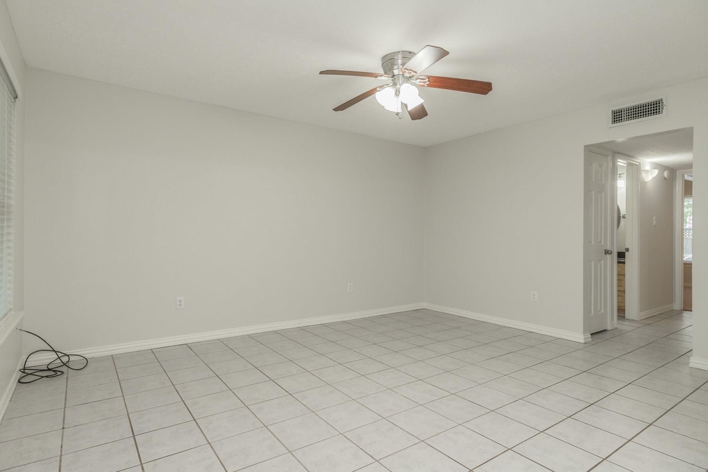 600 19th Street - Photo 2