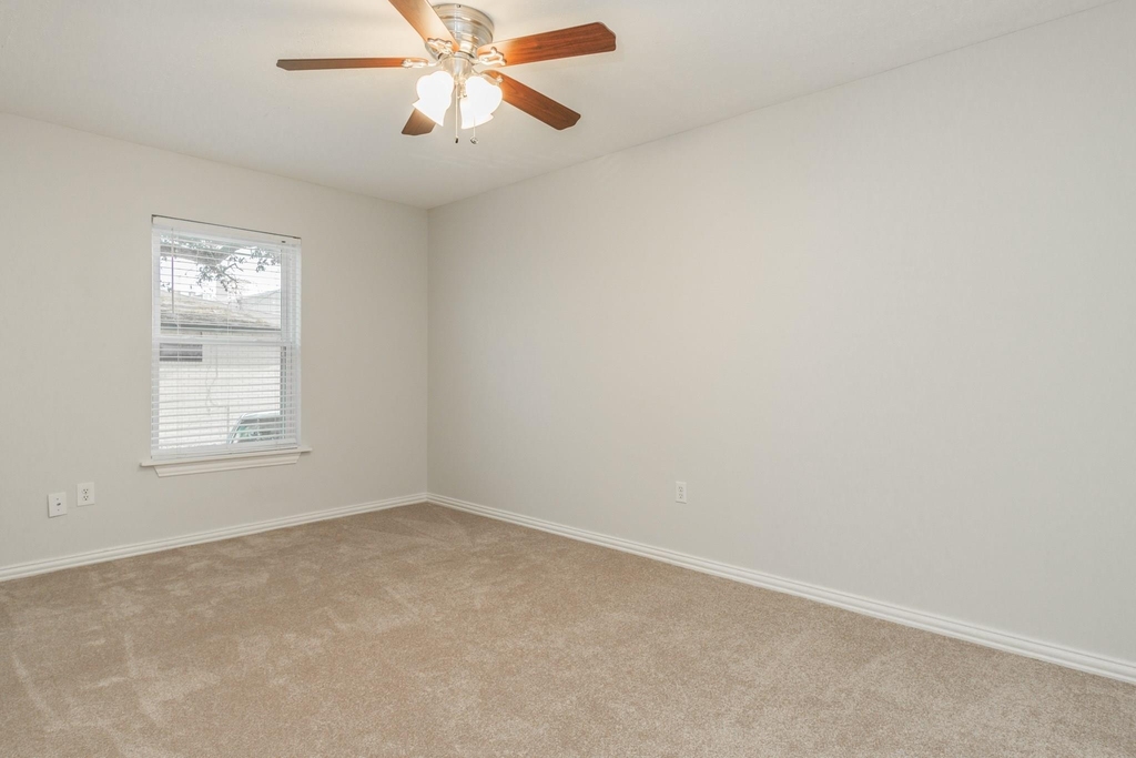 600 19th Street - Photo 18