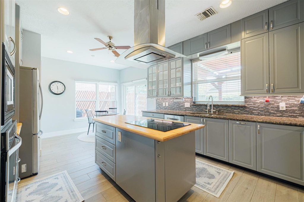 1319 Ambergate Drive - Photo 10