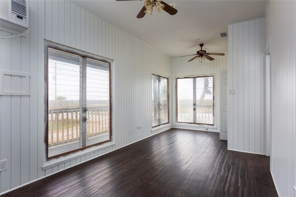 4907 Jolly Roger Road - Photo 4