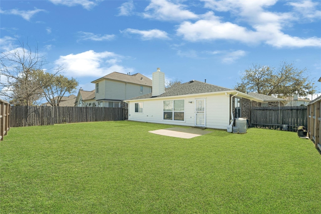 8123 Solara Bend - Photo 25