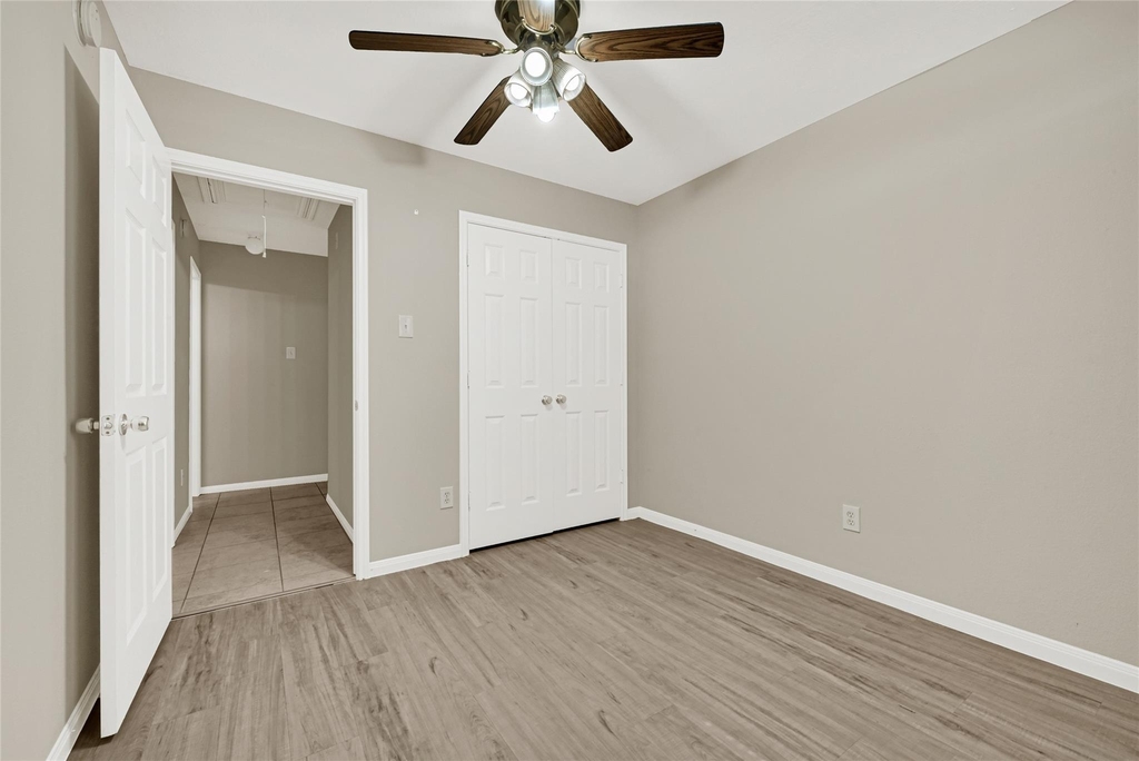 8123 Solara Bend - Photo 22