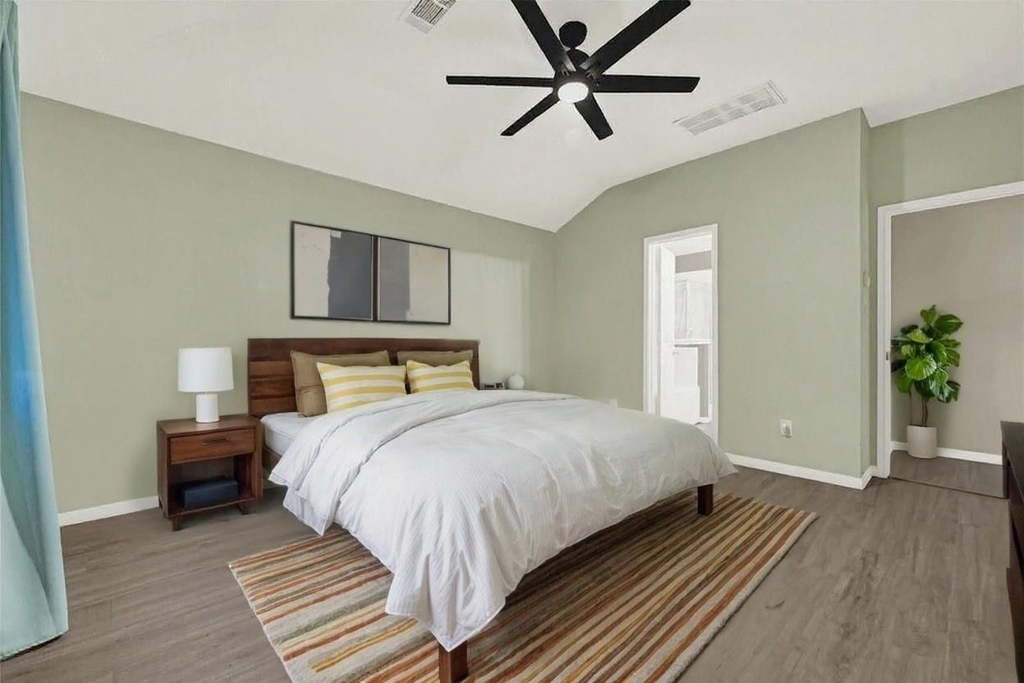 8123 Solara Bend - Photo 15