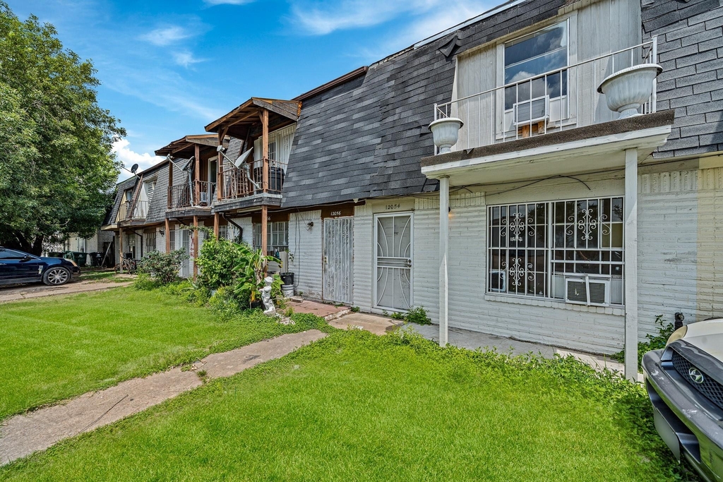 12054 Beechnut Street - Photo 15