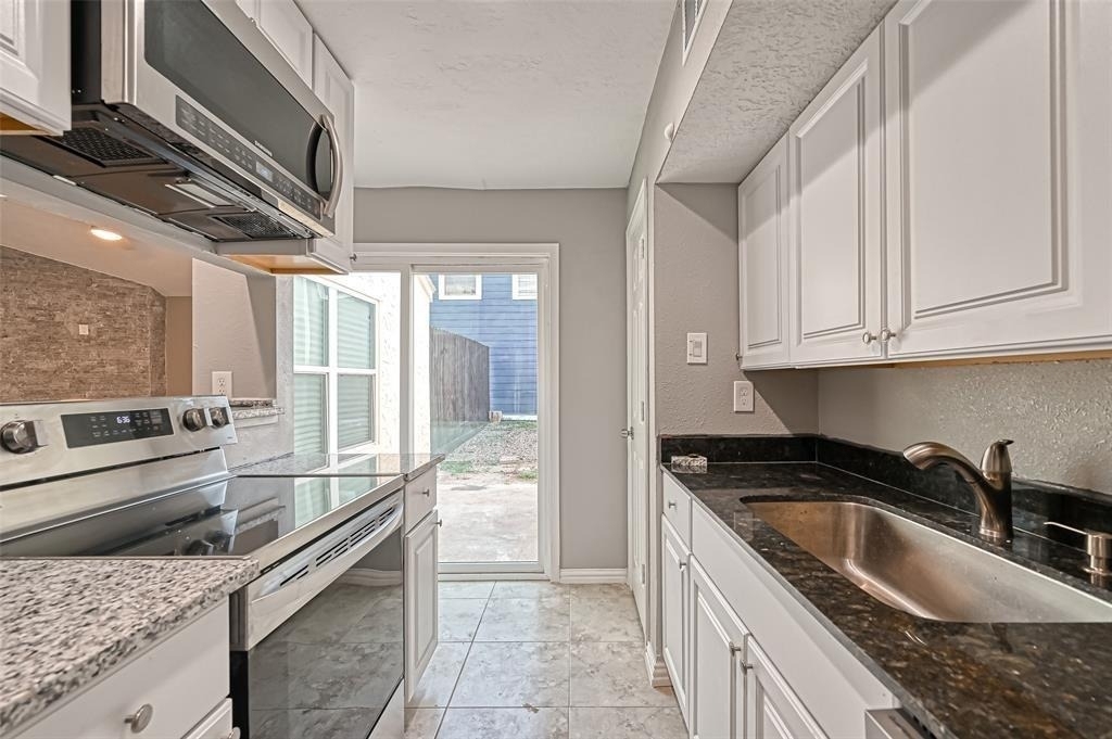 10252 Cottage Field Road - Photo 0