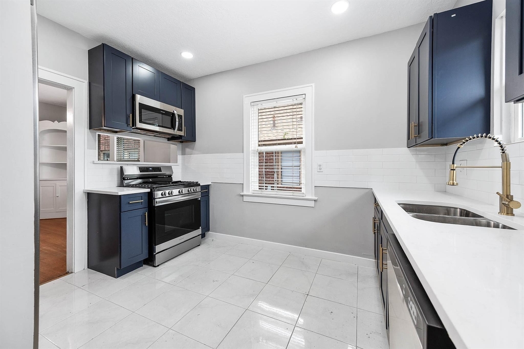 2509 Arbor Street - Photo 10