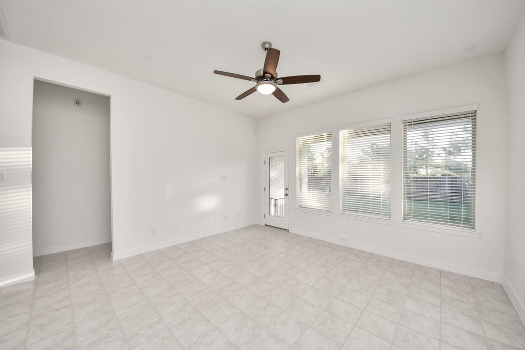 6707 Regatta Park Lane - Photo 32
