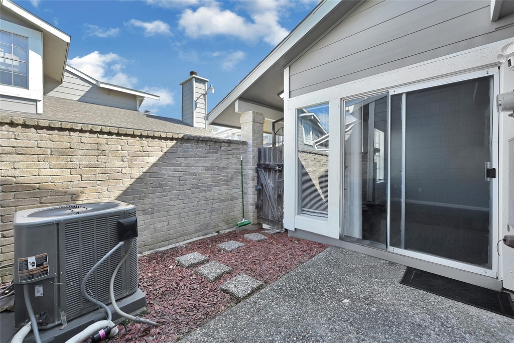 12111 Lemon Ridge Lane - Photo 7