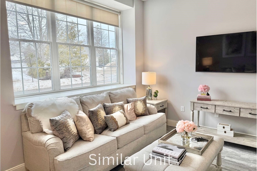 1555 Elm - Photo 20
