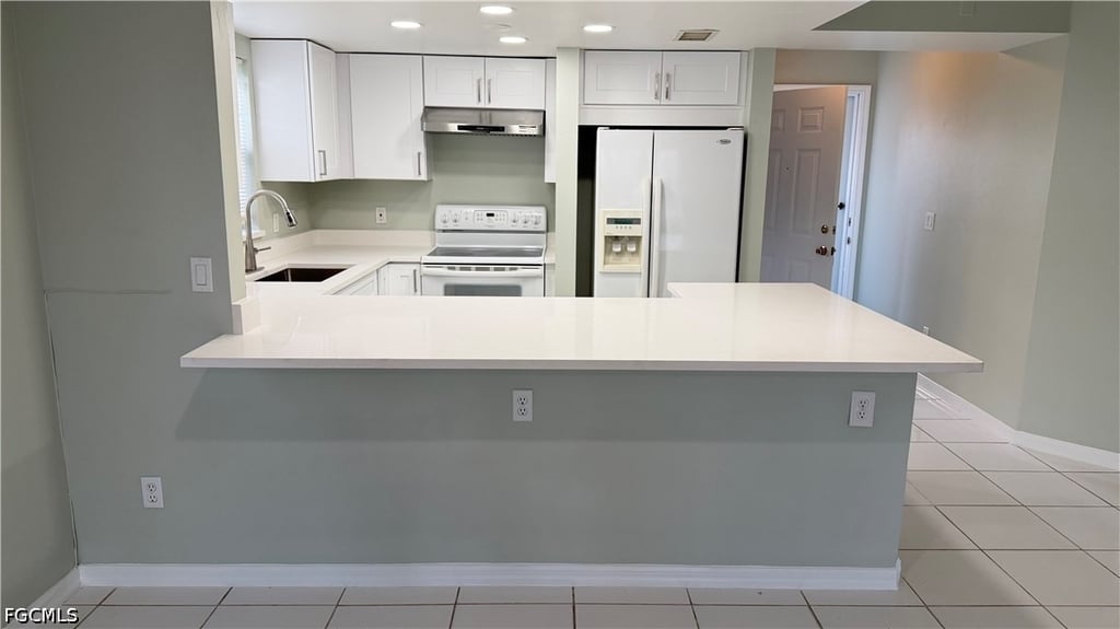 28 Cosmopolitan Drive - Photo 1