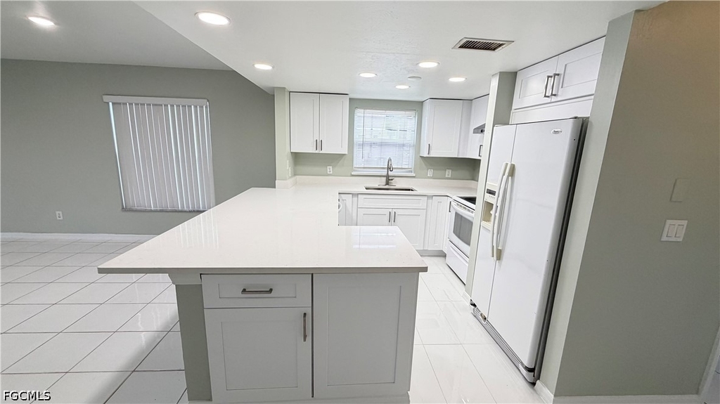 28 Cosmopolitan Drive - Photo 4