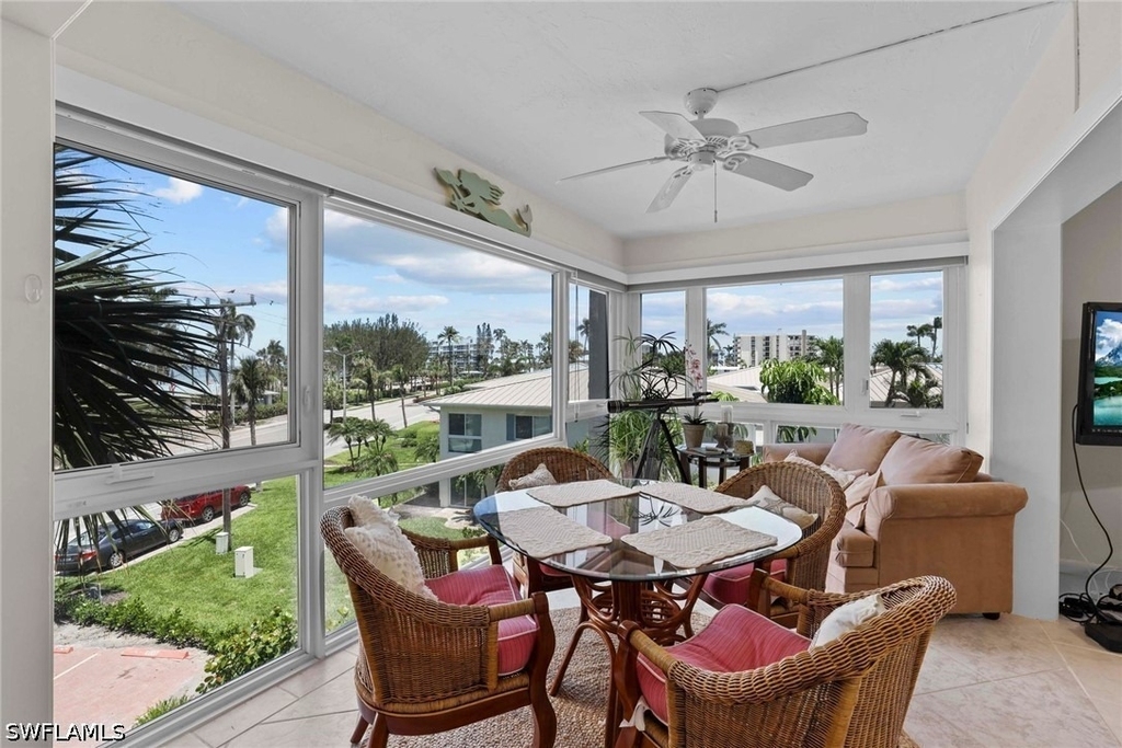 1930 Gulf Shore Boulevard N - Photo 9