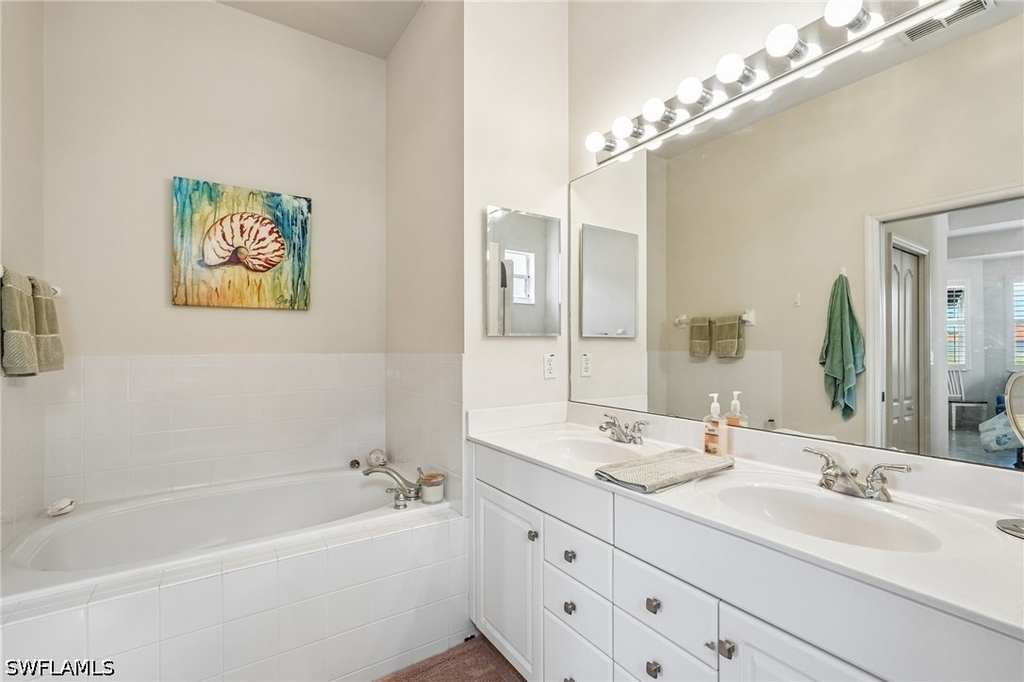 7895 Sanctuary Circle - Photo 15
