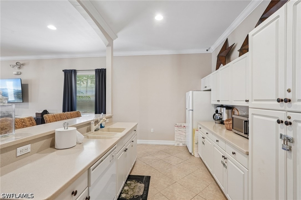 7895 Sanctuary Circle - Photo 37